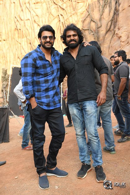 Baahubali-2-Pumpkin-Breaking-Function